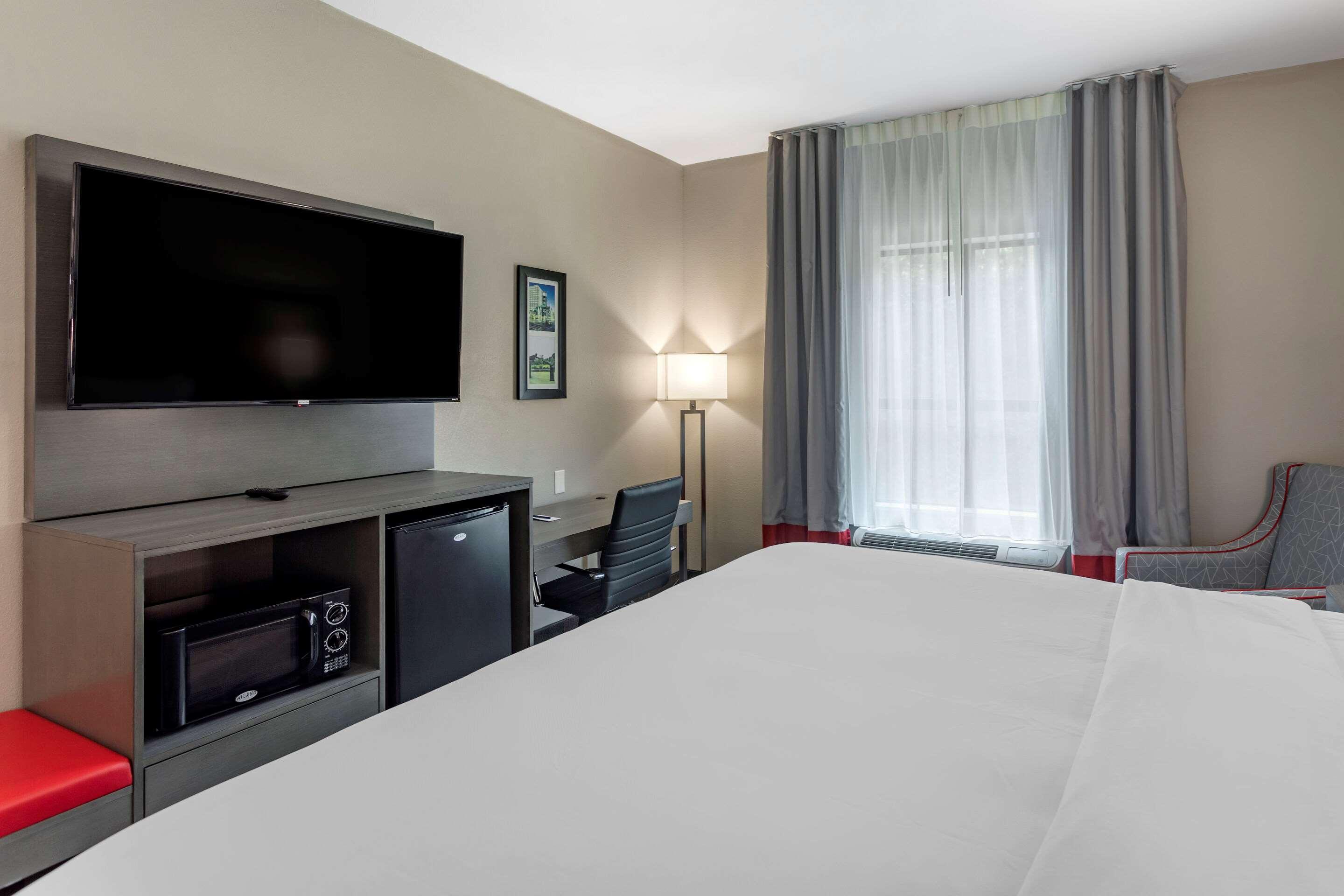 אוליב בראנץ' Comfort Inn & Suites מראה חיצוני תמונה