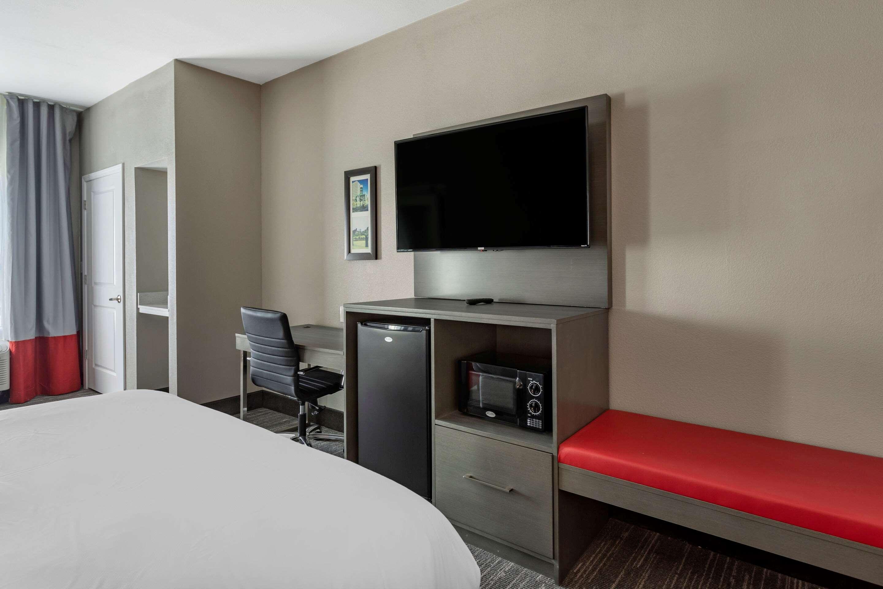 אוליב בראנץ' Comfort Inn & Suites מראה חיצוני תמונה