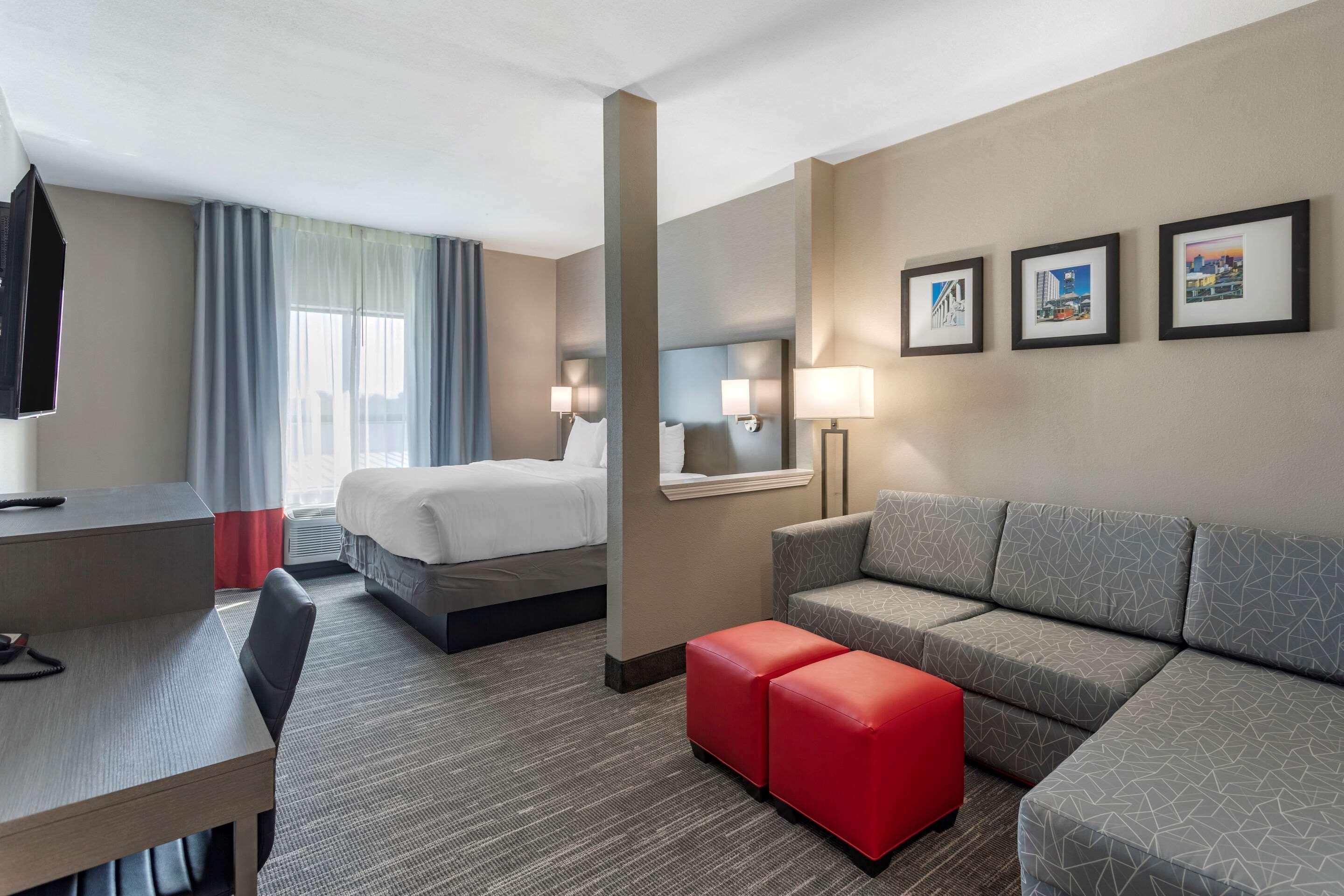 אוליב בראנץ' Comfort Inn & Suites מראה חיצוני תמונה