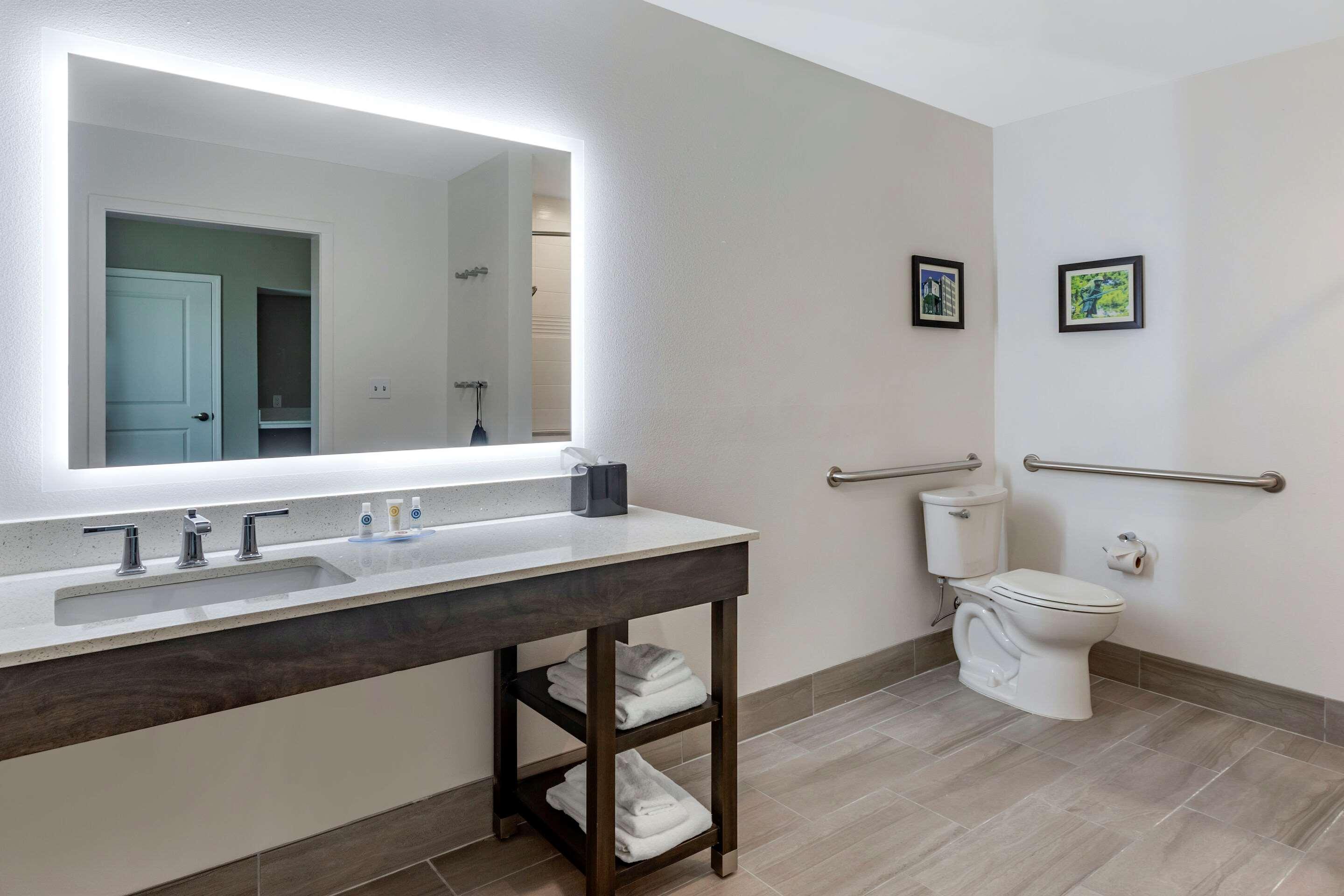 אוליב בראנץ' Comfort Inn & Suites מראה חיצוני תמונה