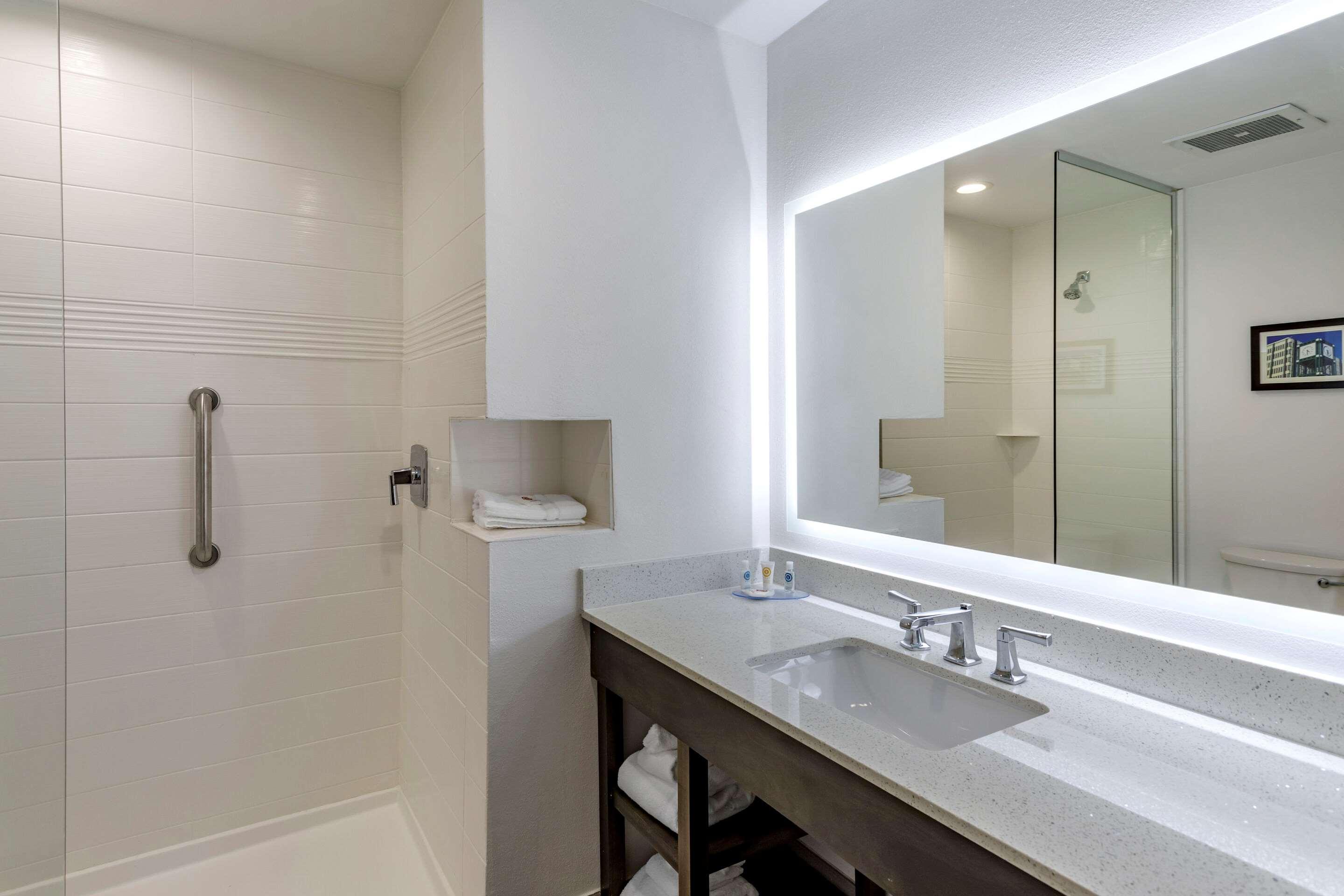 אוליב בראנץ' Comfort Inn & Suites מראה חיצוני תמונה