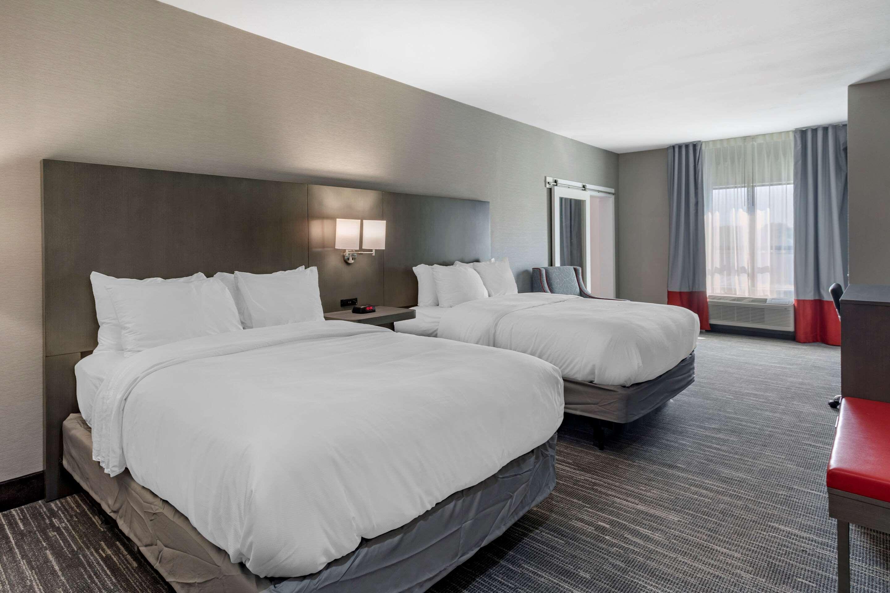 אוליב בראנץ' Comfort Inn & Suites מראה חיצוני תמונה