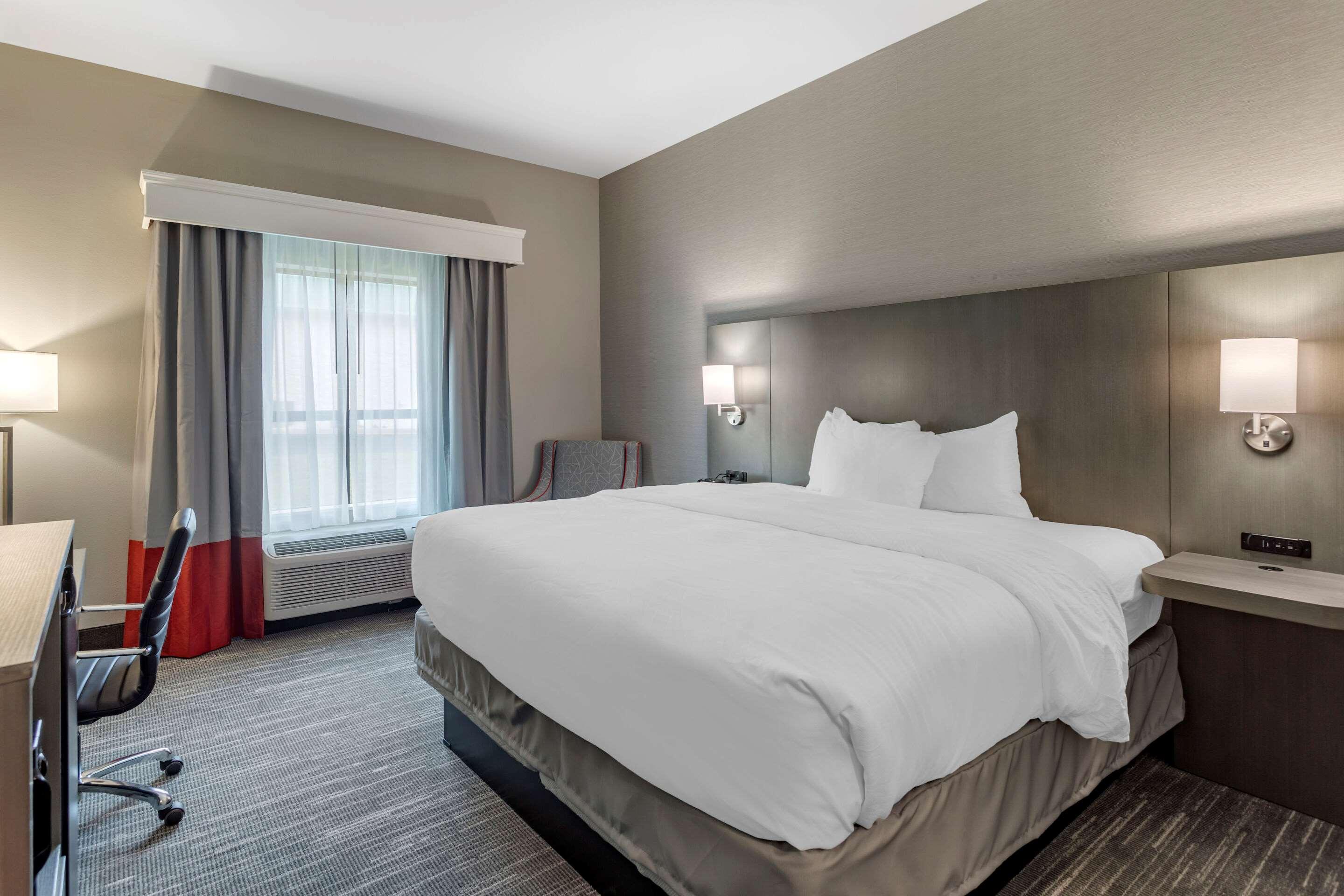 אוליב בראנץ' Comfort Inn & Suites מראה חיצוני תמונה