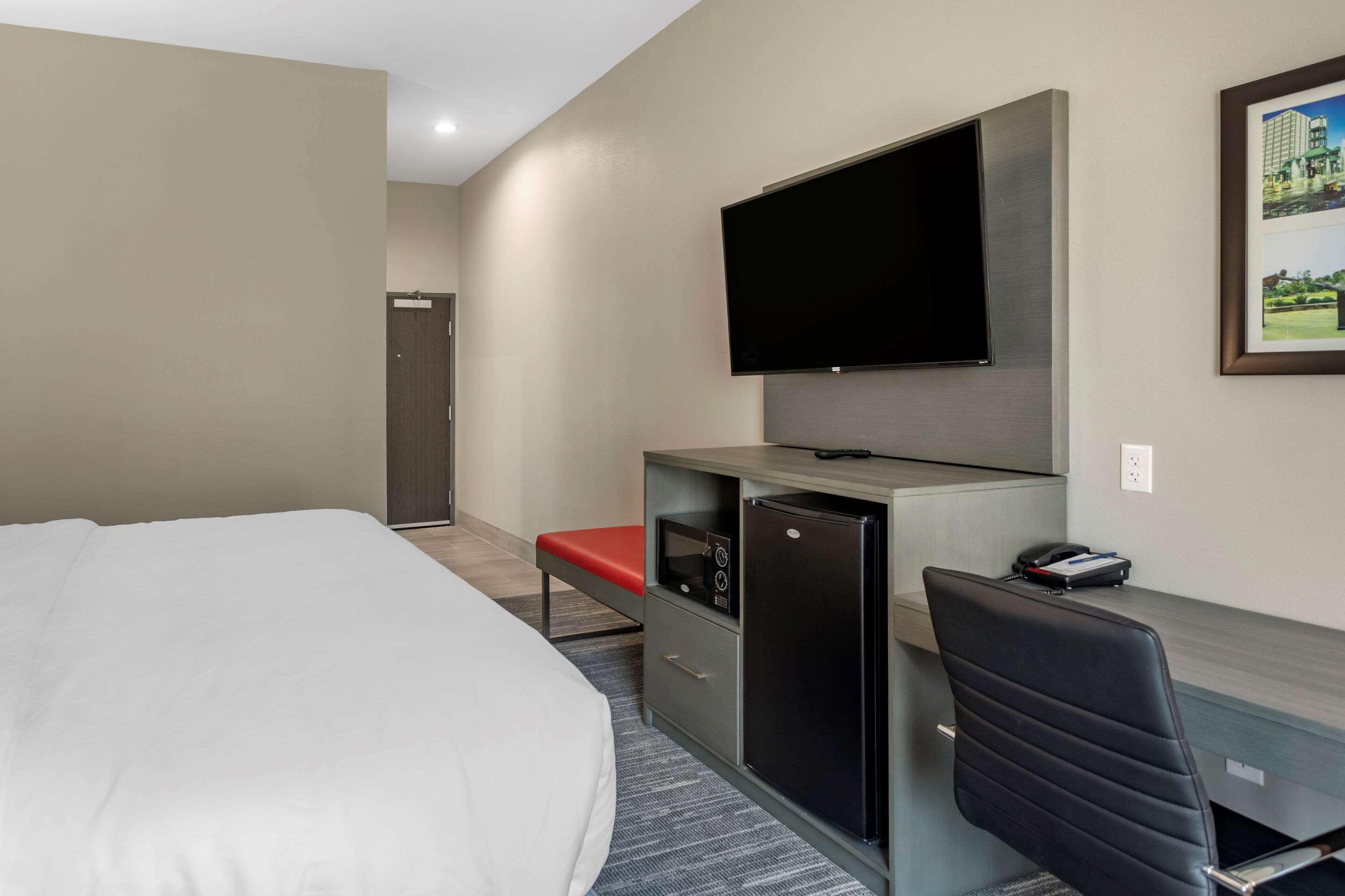 אוליב בראנץ' Comfort Inn & Suites מראה חיצוני תמונה
