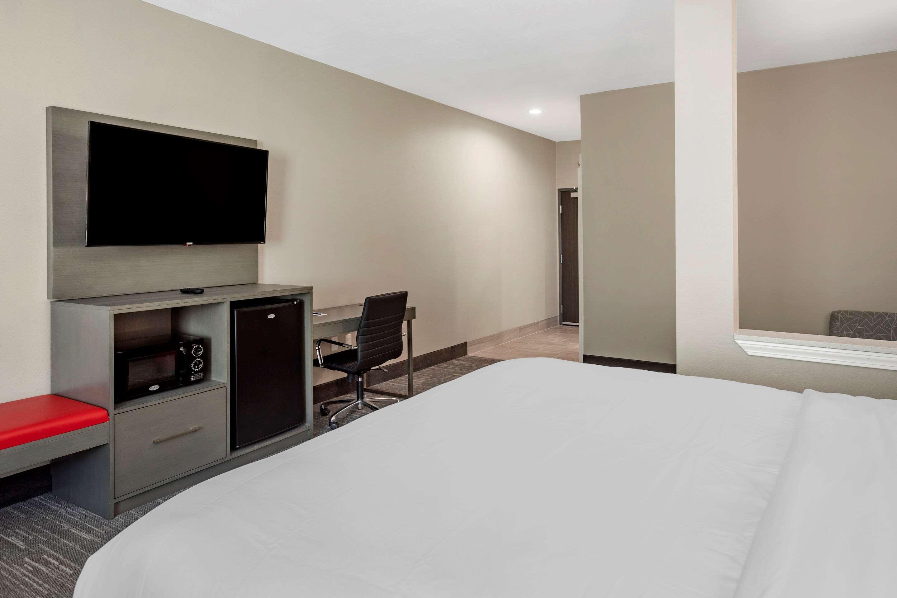 אוליב בראנץ' Comfort Inn & Suites מראה חיצוני תמונה